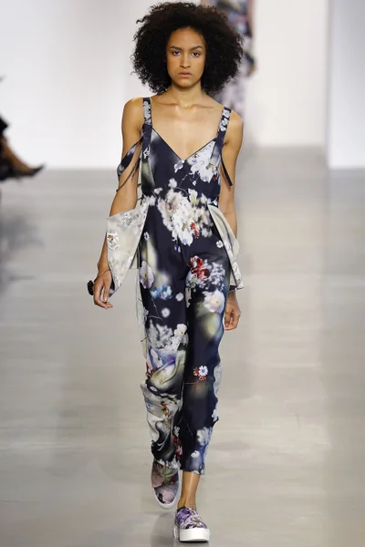 Look 19